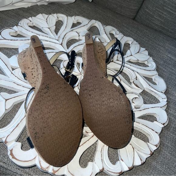 Michael Kors Navy Patent Leather Wedge Heels Sandals 6 - Picture 7 of 10